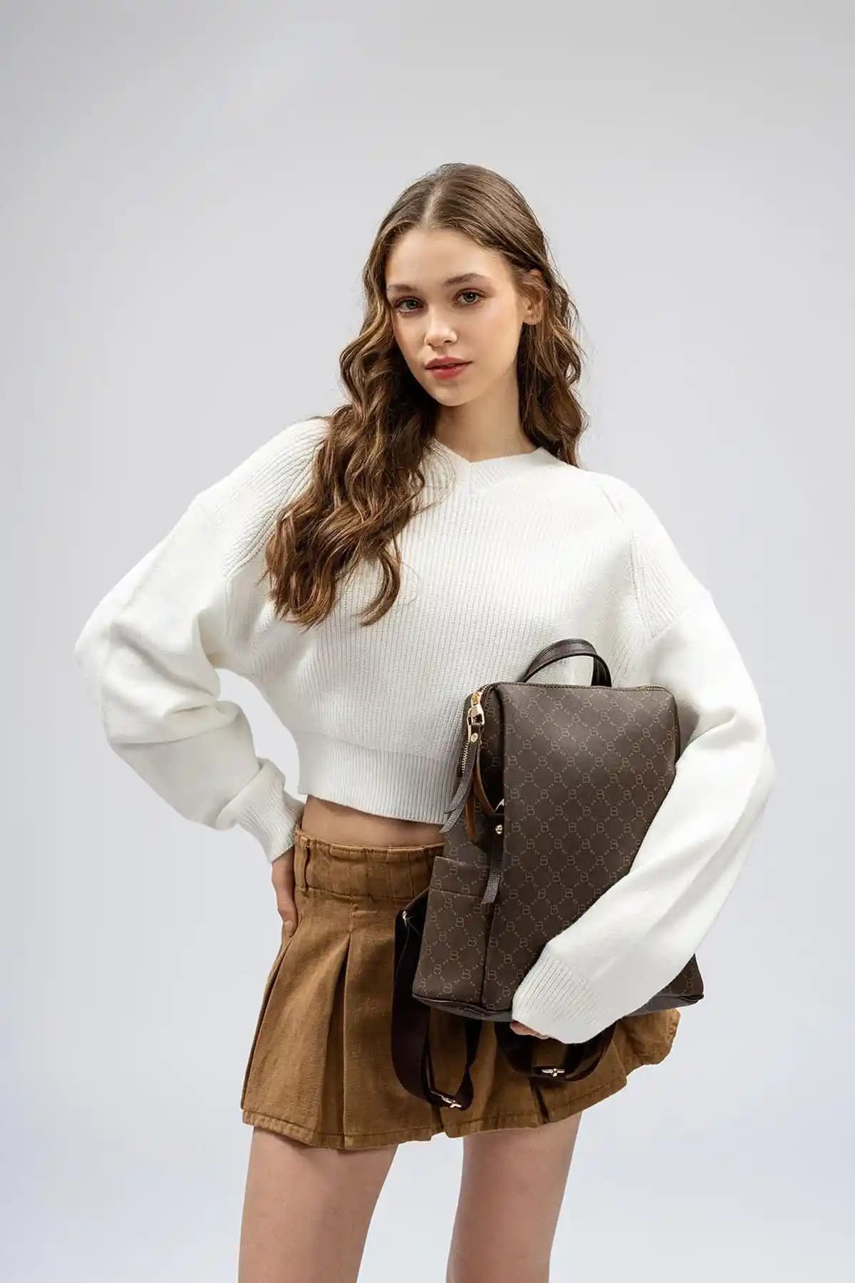 Lucky Bees ve YOGII Kadın Çantası Karşılaştırması: Hangi Çanta Daha Uygun