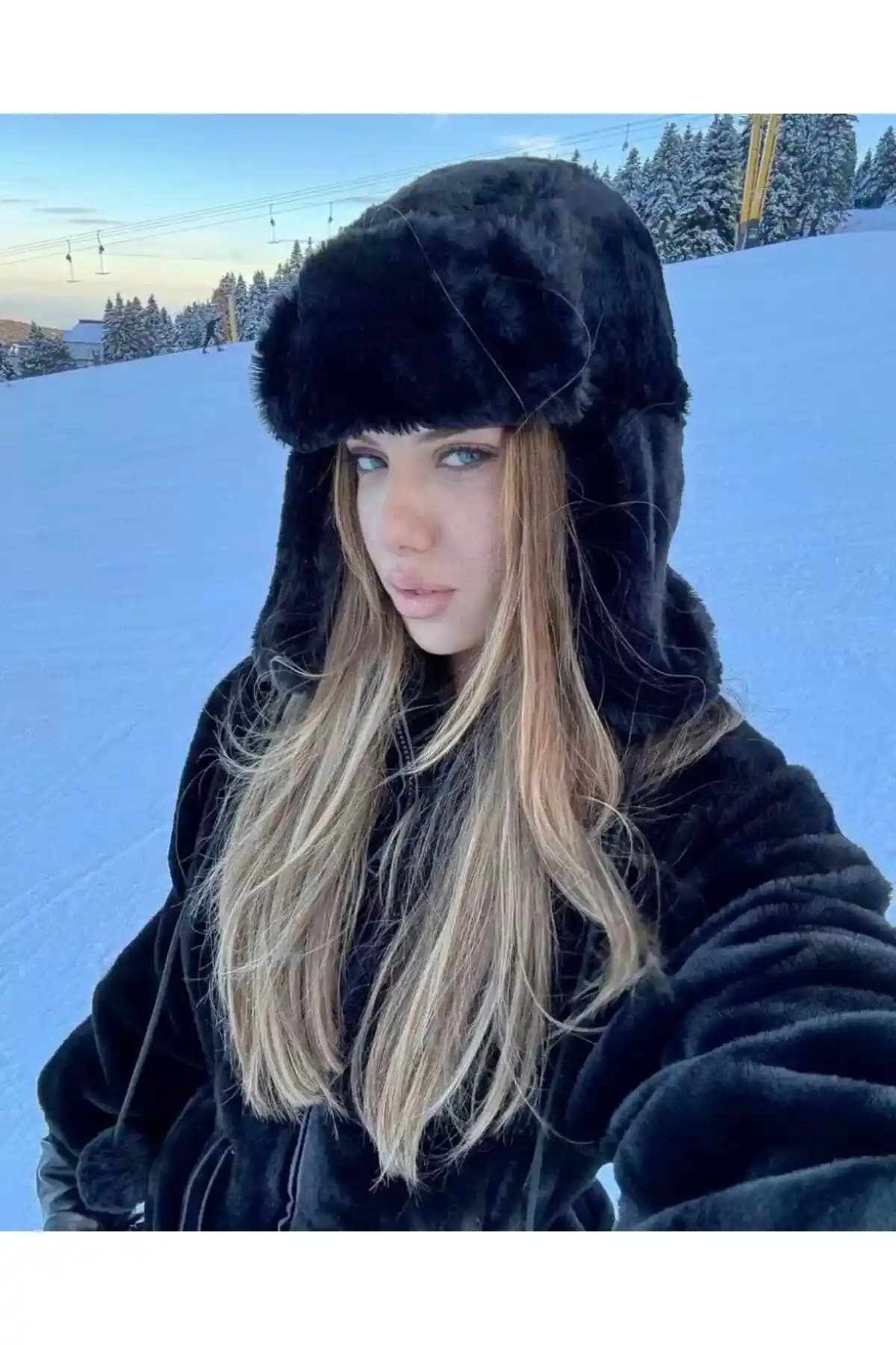 Luminos Butik Kadın Siyah Ponponlu Kulaklıklı Şapka ve Bere Karşılaştırması