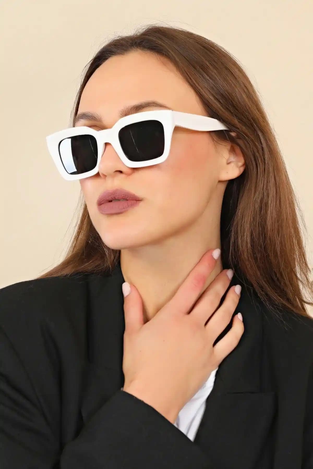 Mathilda Aksesuar Mia ve STAOOM Leopar Gözlükleri Karşılaştırması