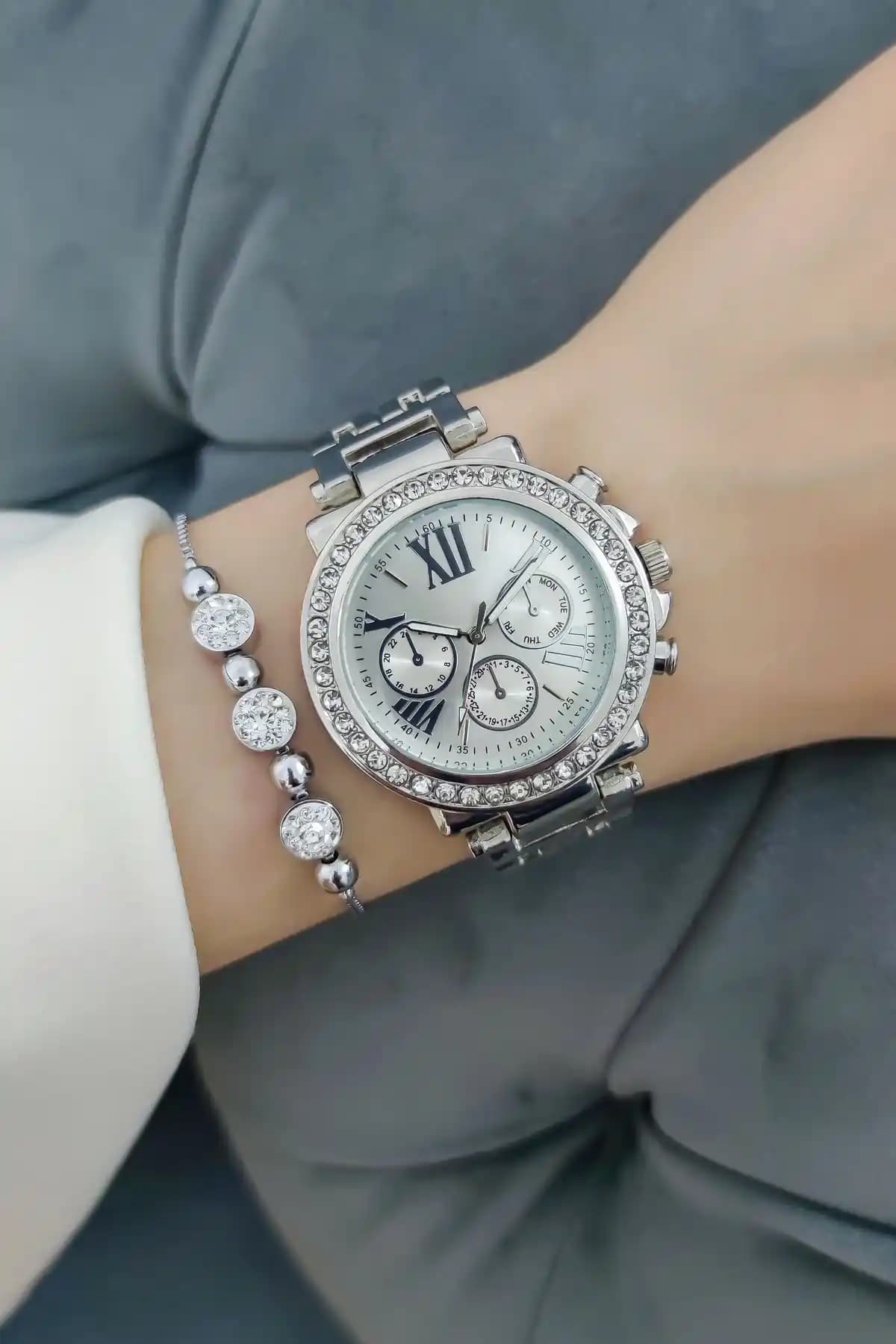 Michael Knight Bileklikli Kol Saatleri Karşılaştırması: Şıklık ve Dayanıklılık Analizi