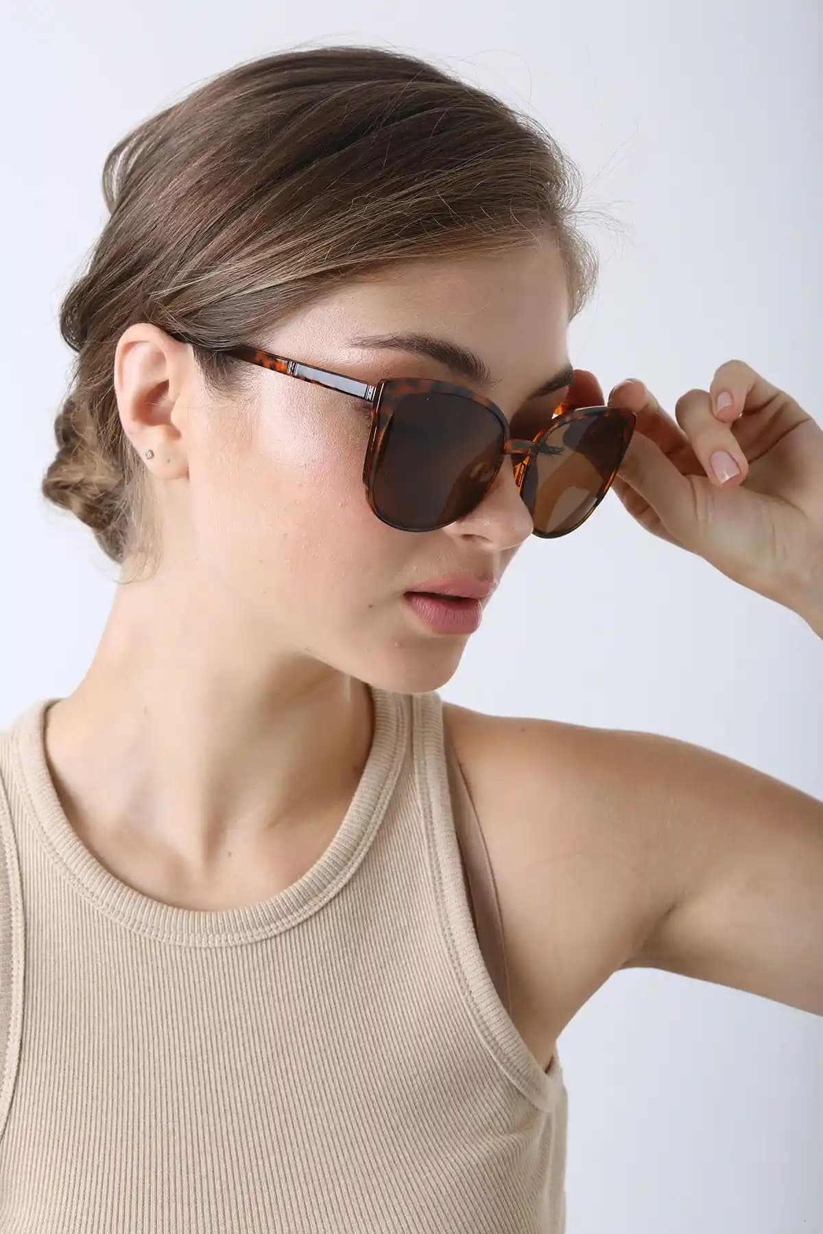 ModaLand Eleta ve Modalucci Unisex Güneş Gözlüğü Karşılaştırması ve Özellikleri