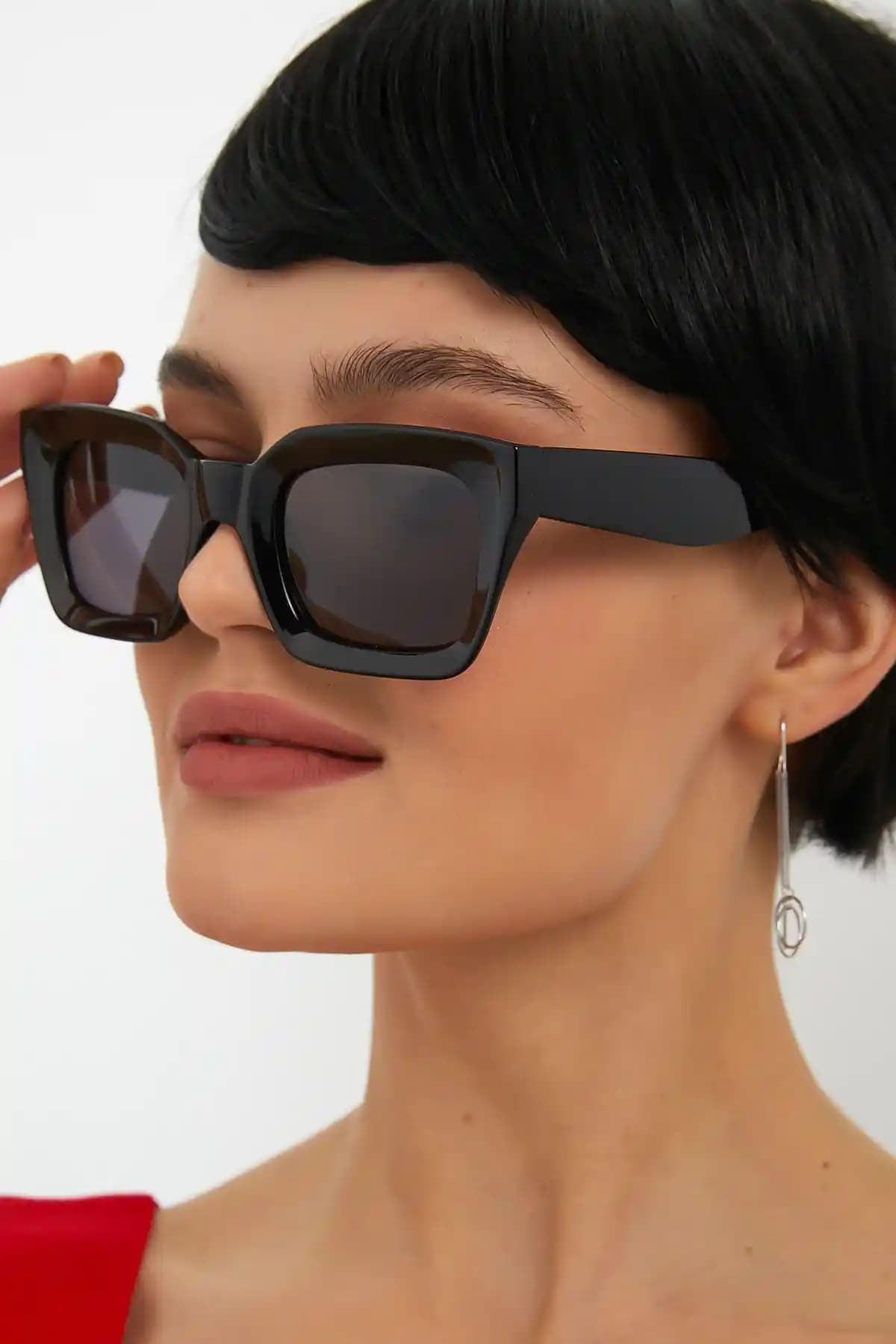 ModaLand New Mia ve Modalucci Güneş Gözlükleri Karşılaştırması: Stil ve Koruma Analizi