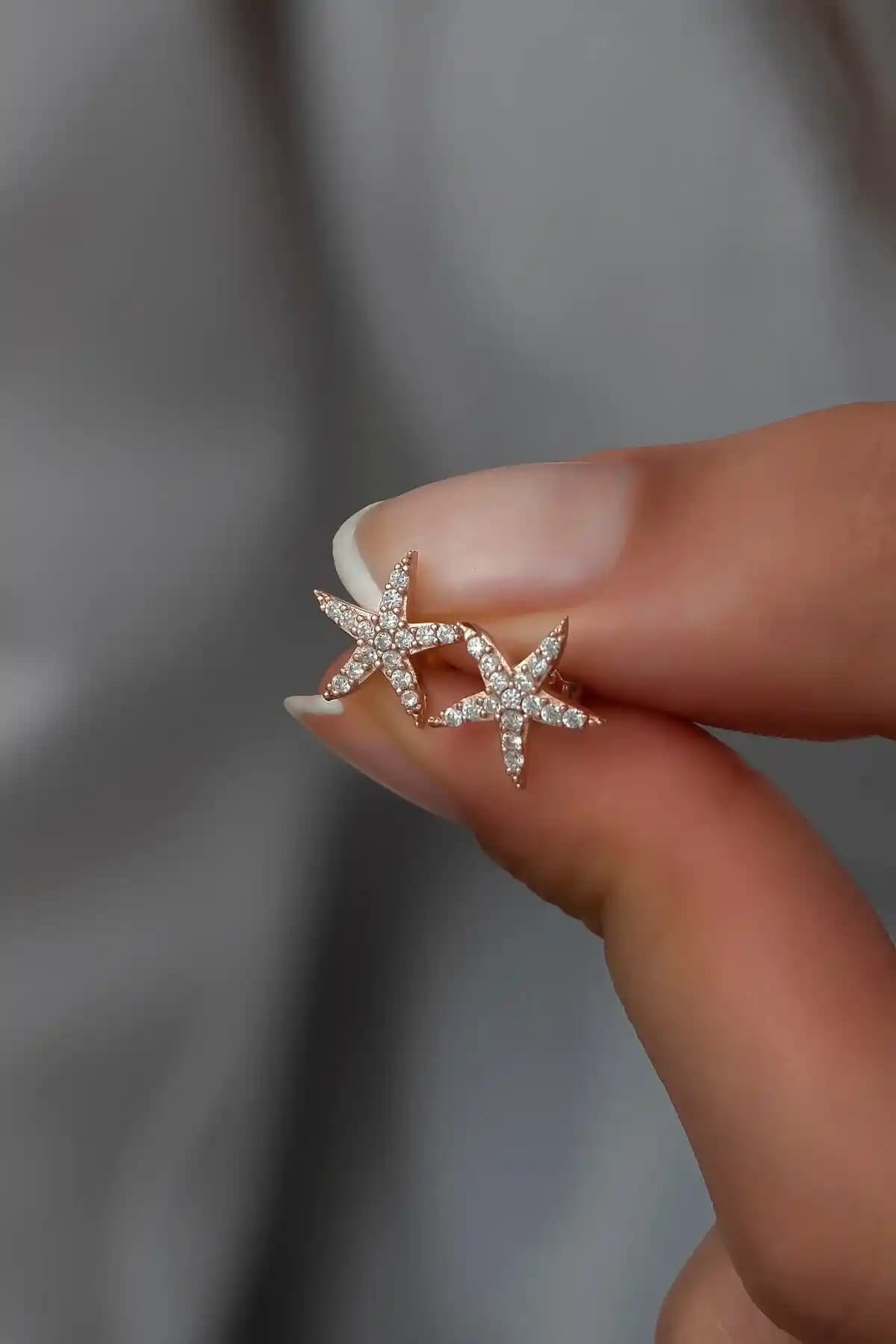 NEREZE 925 Ayar Güçmüş Rose Zirkon Deniz Yıldız ve Yonca Küpe Modelleri