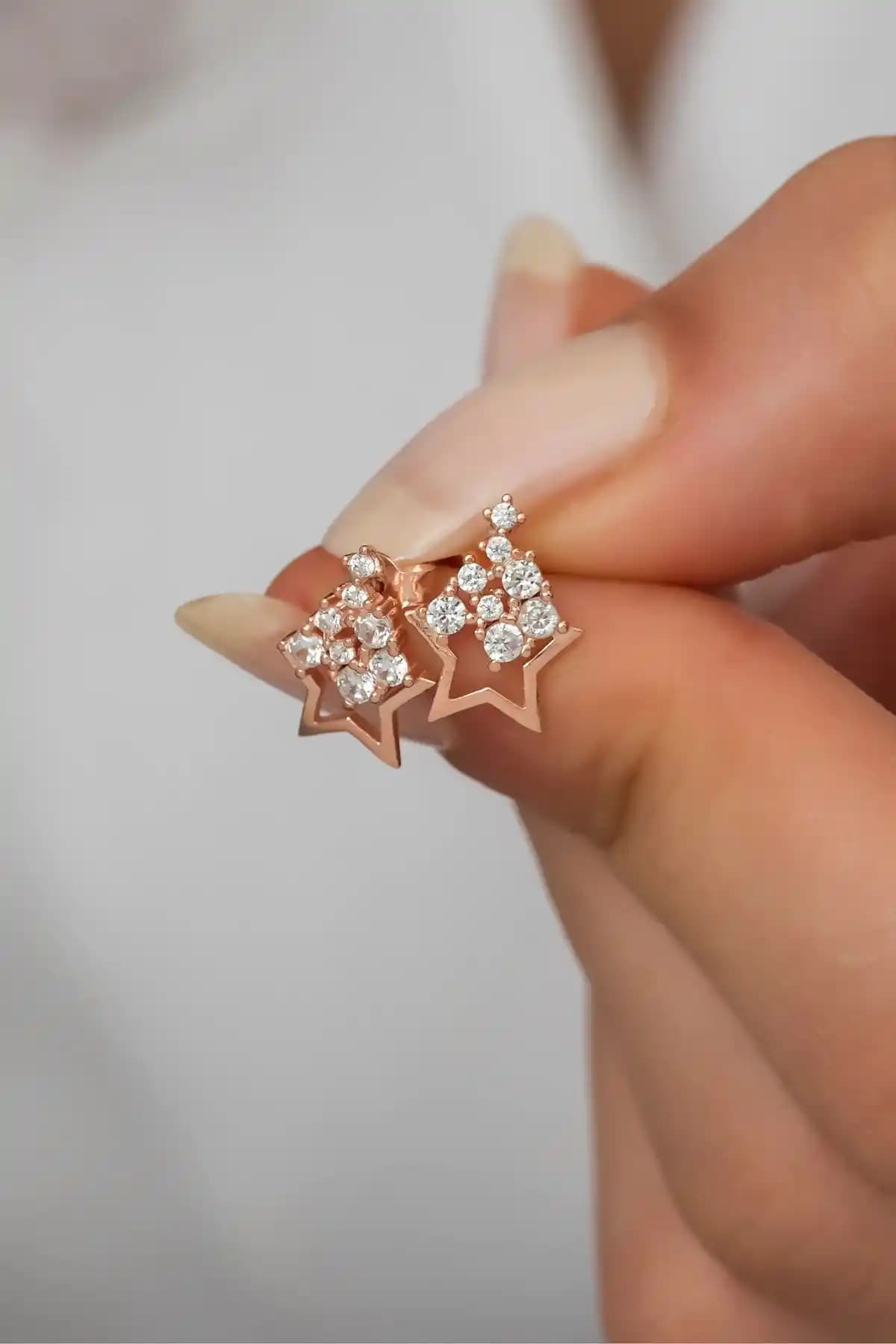 NEREZE Marka Gümüş Küpe Modelleri Karşılaştırması ve Özellikleri