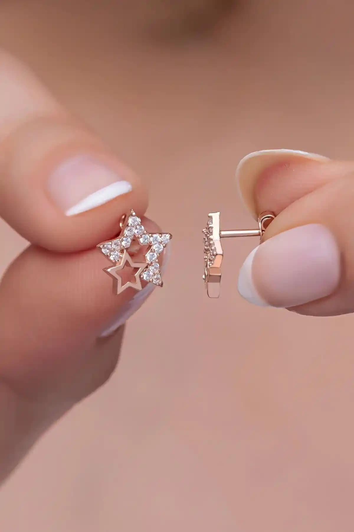 NEREZE ve Söğütlü Silver Gümüş Zirkon Taşlı Küpe Karşılaştırması ve Seçim Rehberi