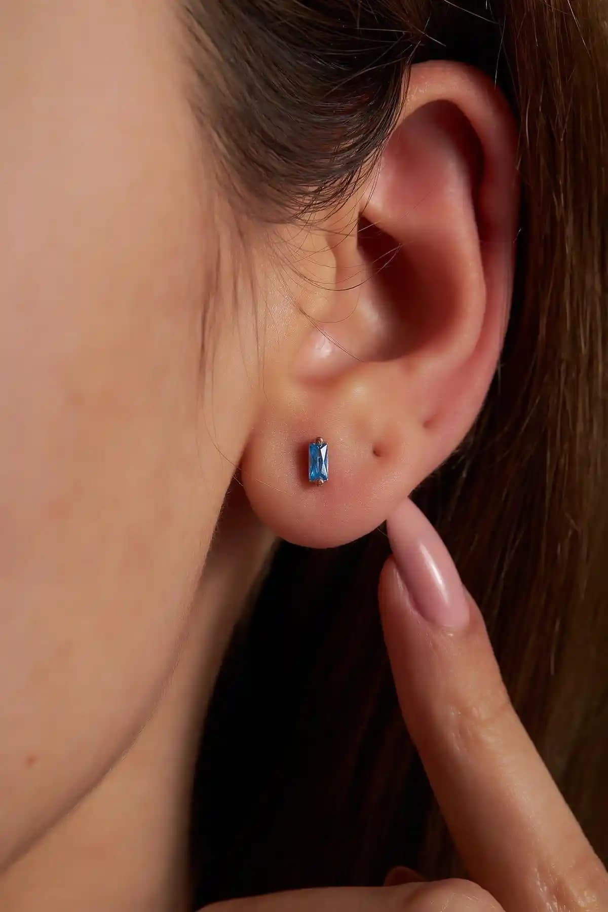 Ninova Baget Küpe Karşılaştırması Akuamarin ve Zümrüt Modelleri