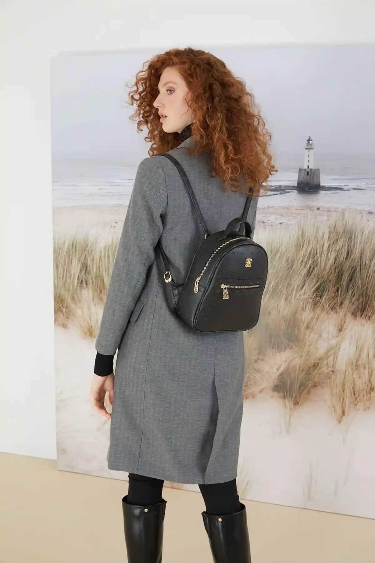 Pierre Cardin Siyah Çanta Karşılaştırması: Floater ve Print Modellerinin Özellikleri ve Kullanıcı Yorumları