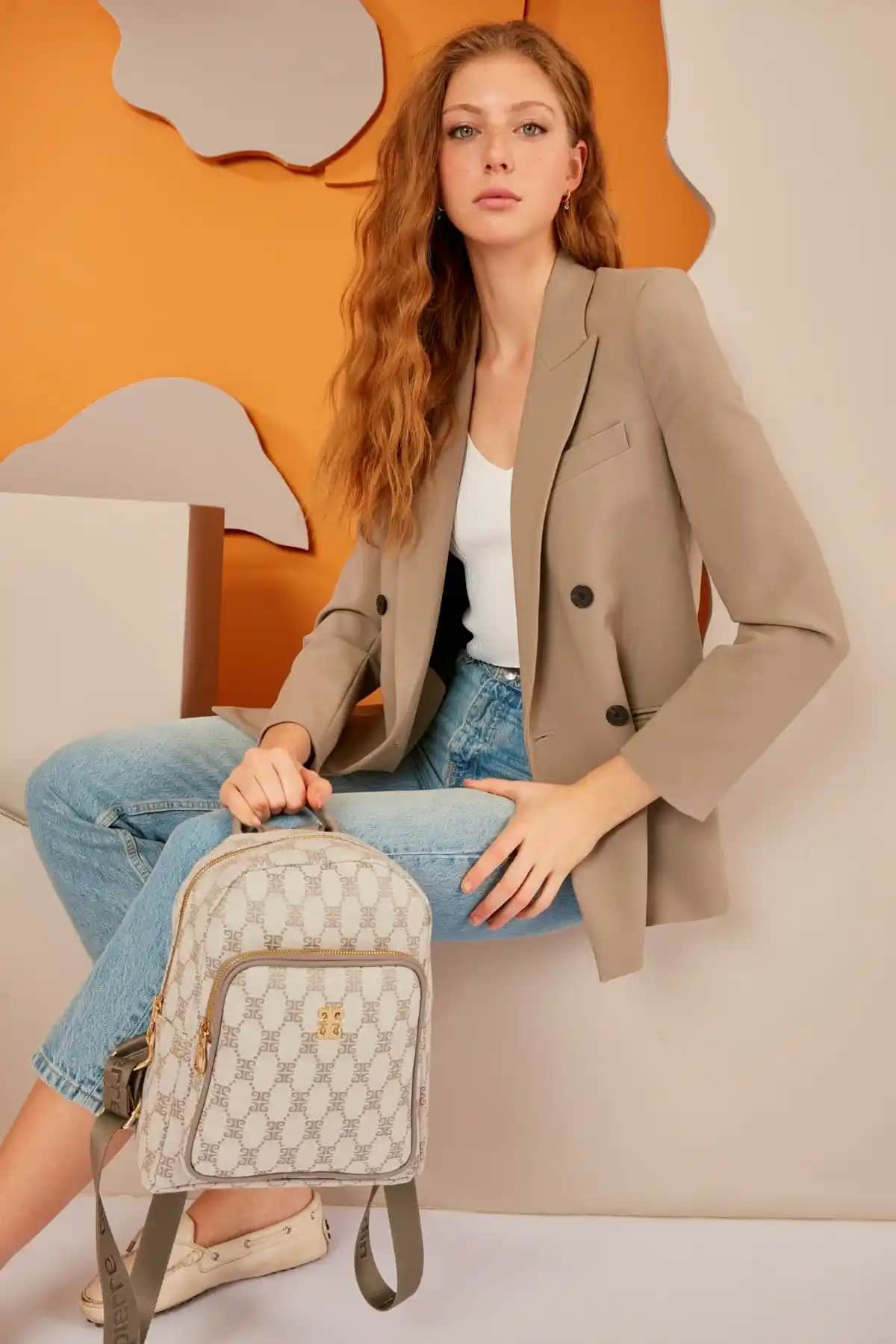 Pierre Cardin Vizon Kadın Sırt Çantası ve Monogram Modeli Karşılaştırması