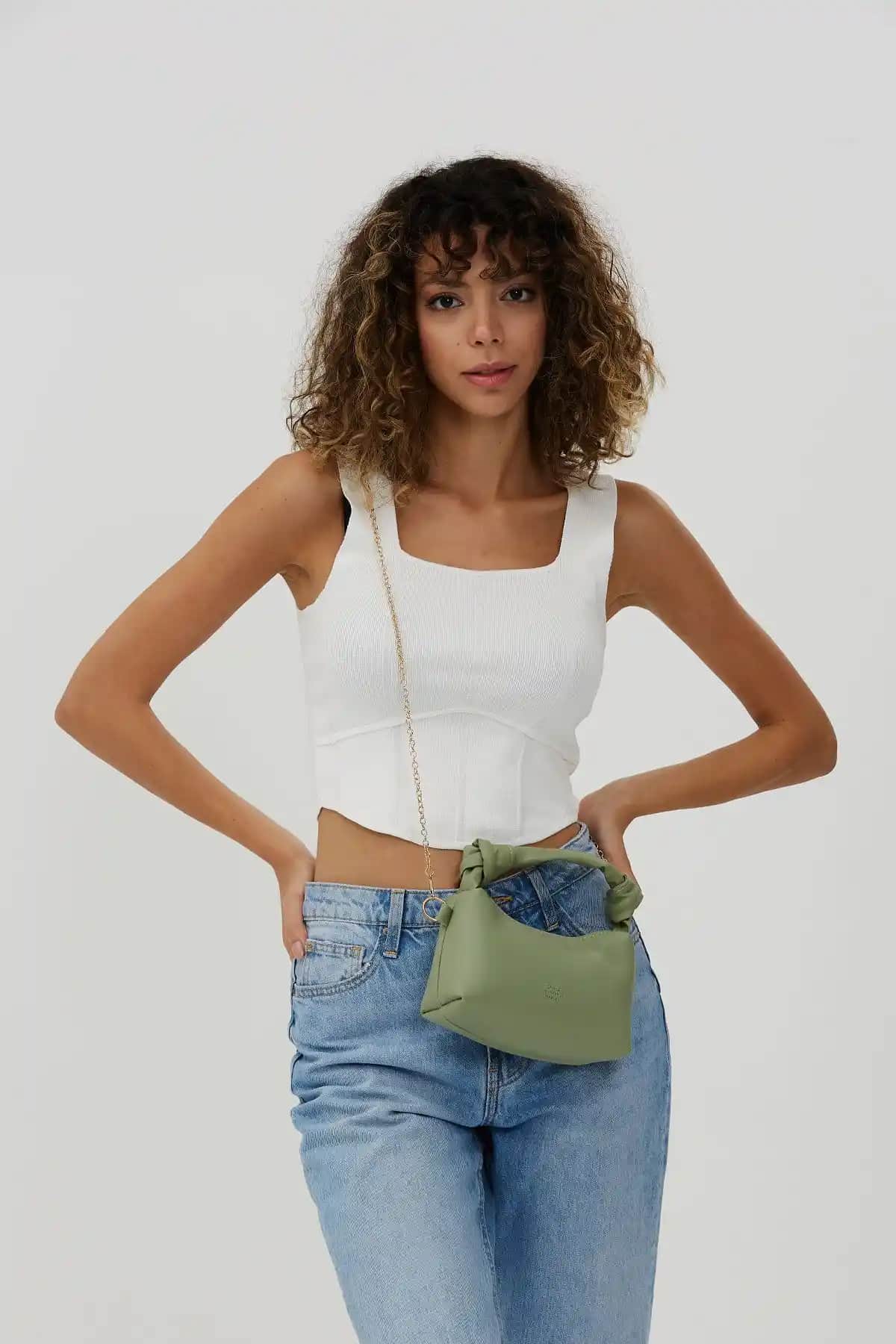 Shaka Çanta Karşılaştırması: Yeşil ve Siyah Modellerin Özellikleri ve Kullanım İpuçları