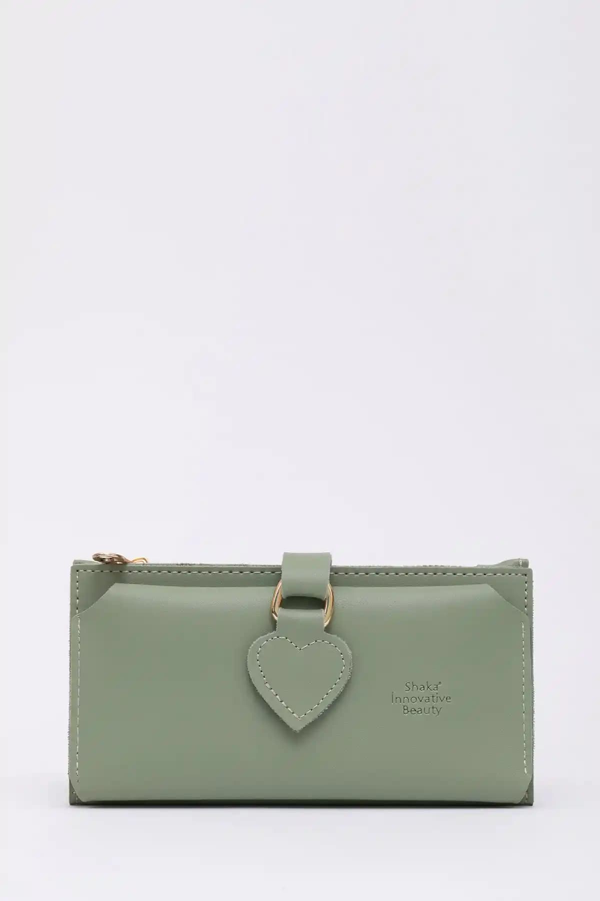 Shaka Mint ve Siyah Kadın Cüzdanları Karşılaştırması: Renk ve Tasarım Özellikleri