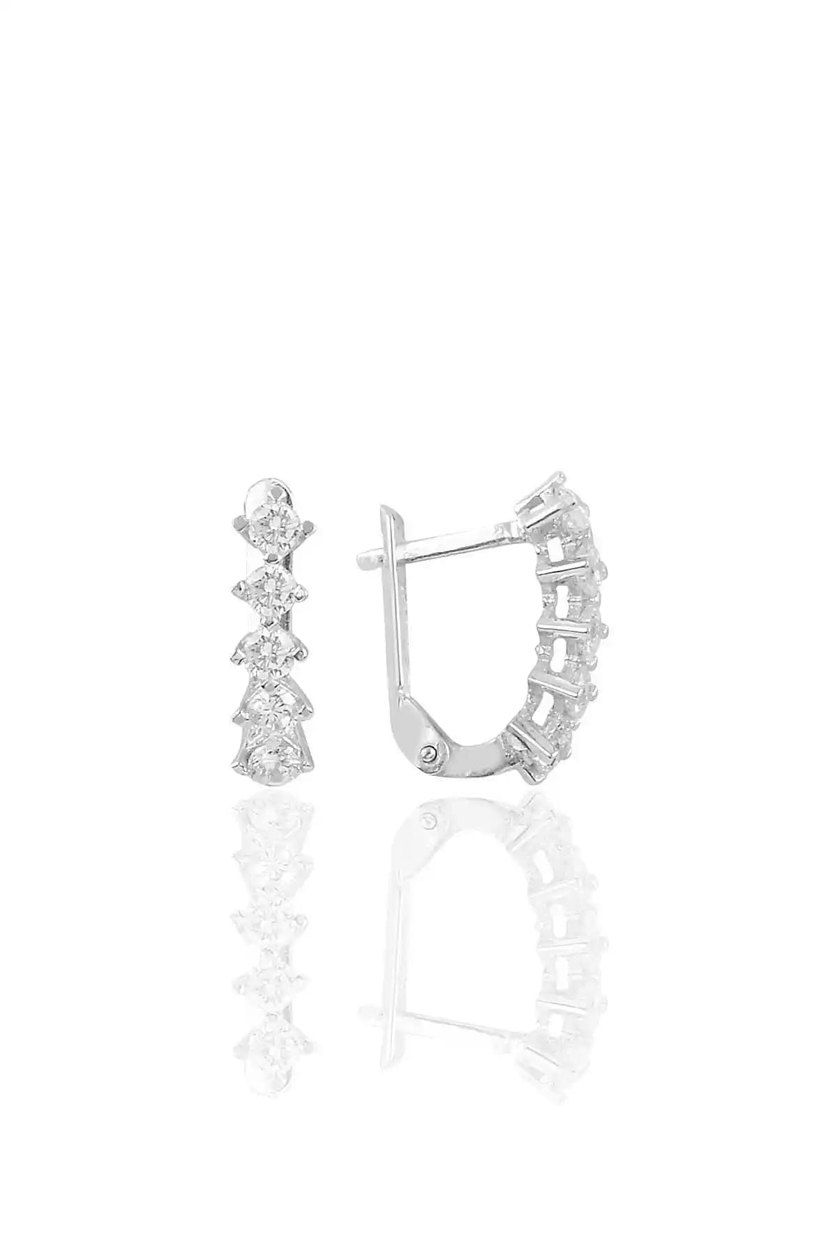 Söğütlü Silver Gümüş Rodyumlu Zirkon Taşlı Küpe ve Tasarım Karşılaştırması