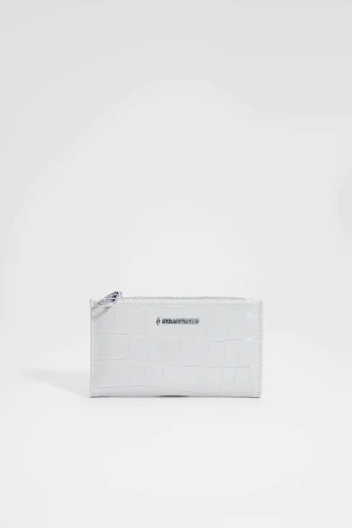 Stradivarius Timsah Deseni Görünümlü Cüzdan ve Kartlık Karşılaştırması