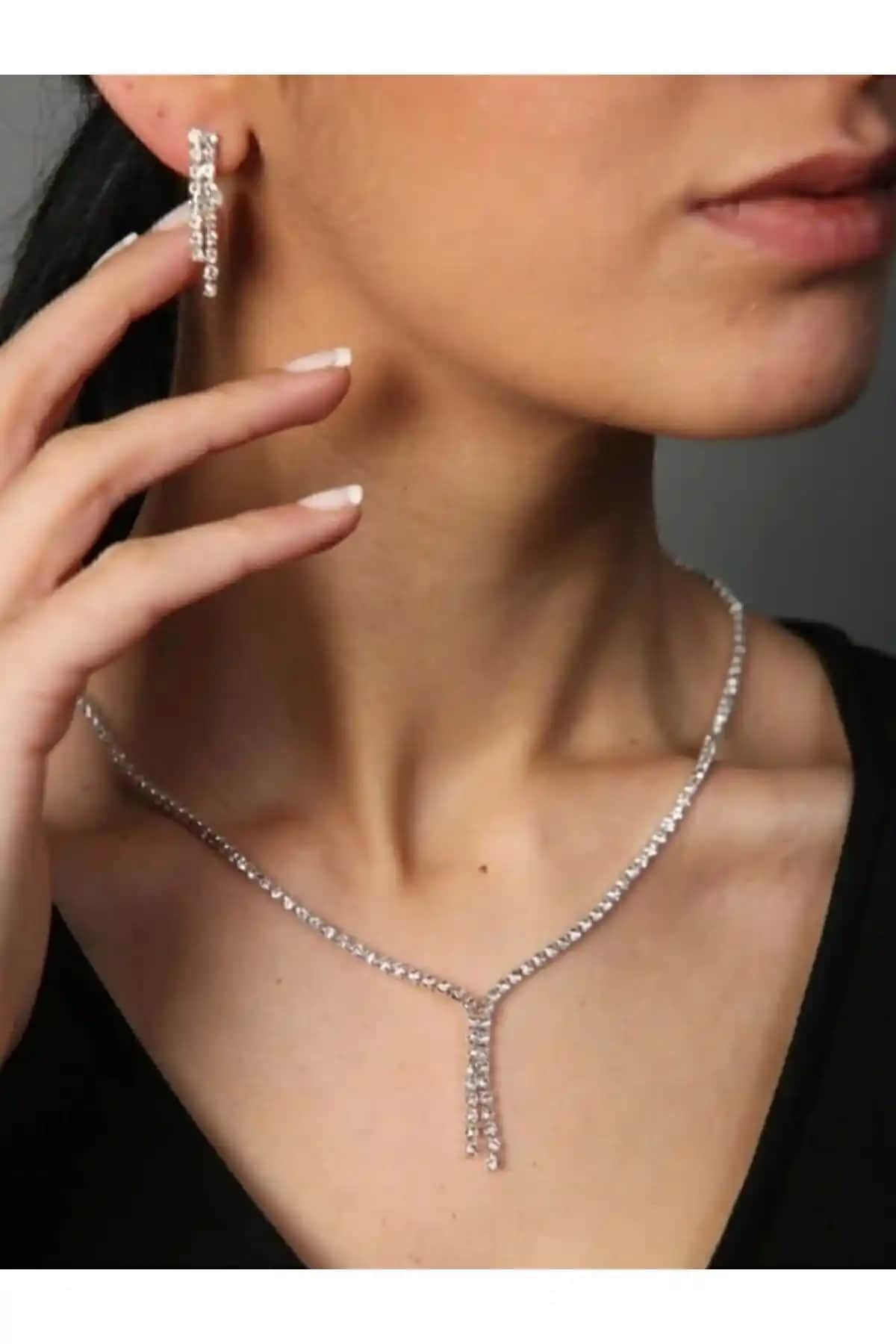 Taşcı Design ve Kenan Takı Su Yolu Abiye Setleri Karşılaştırması