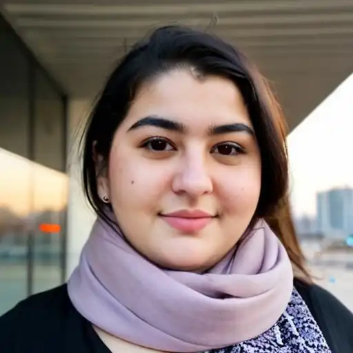 Fatma Tekin: Kadın Çantaları Uzmanı ve Ürün Analisti