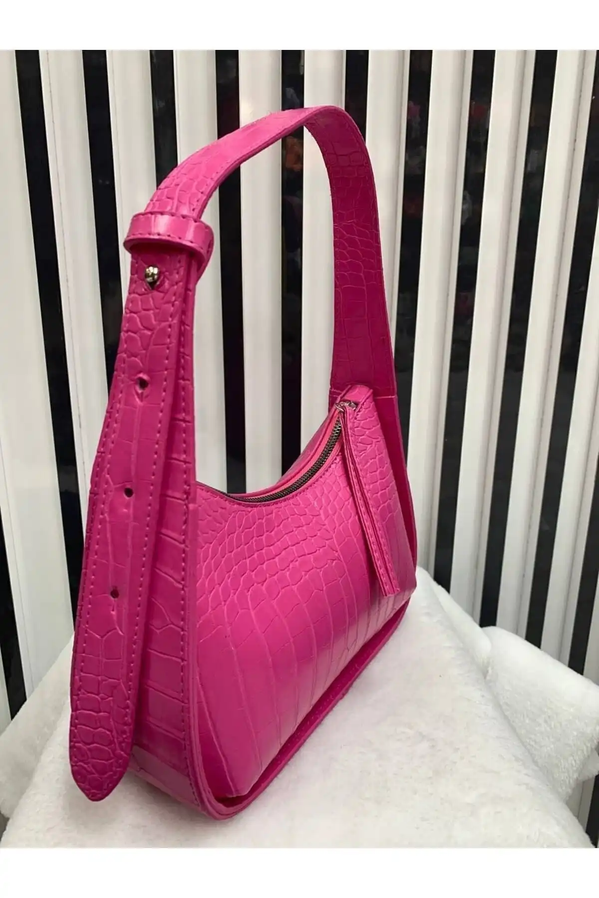 AsperaBag Pembe Kadın Kroko Desenli Baget Çanta İncelemesi
