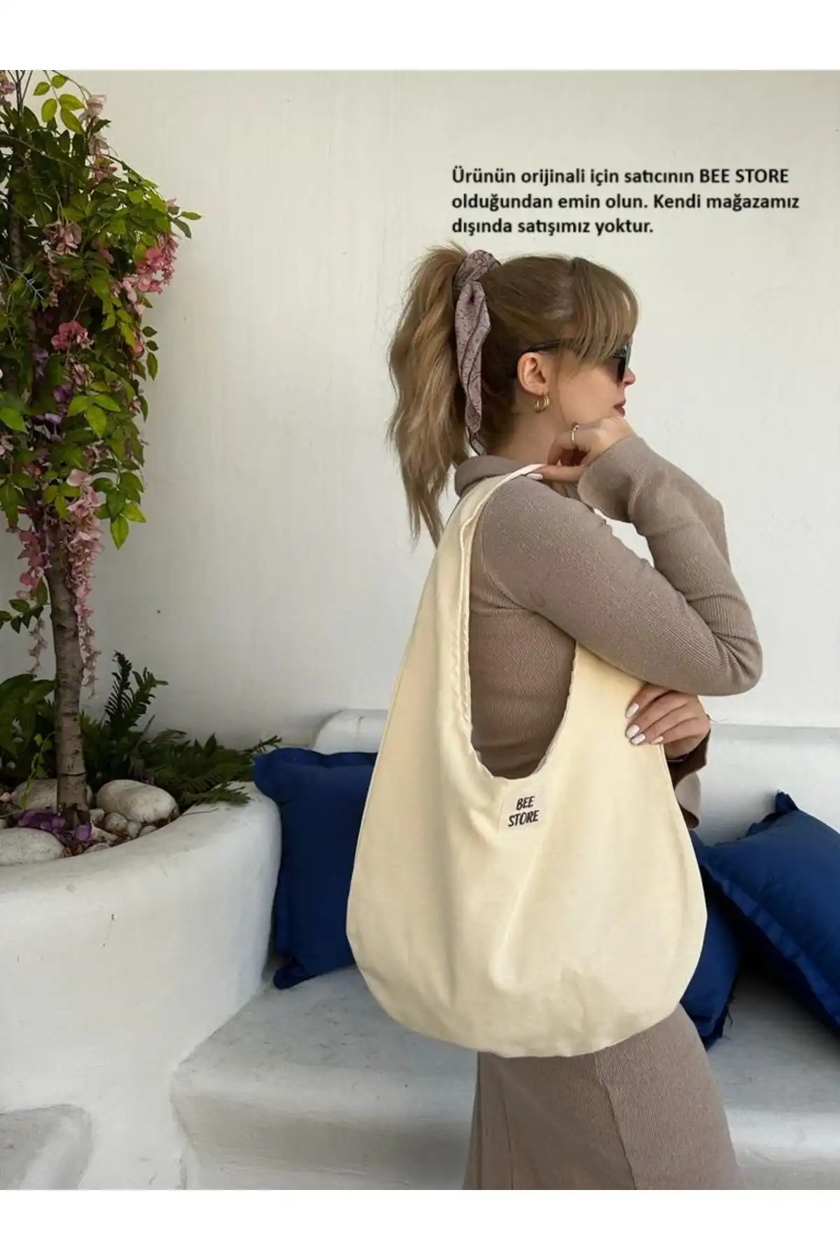 Bee Store Krem Baget Cırtcırtlı Çanta: Şıklık ve Fonksiyonellik