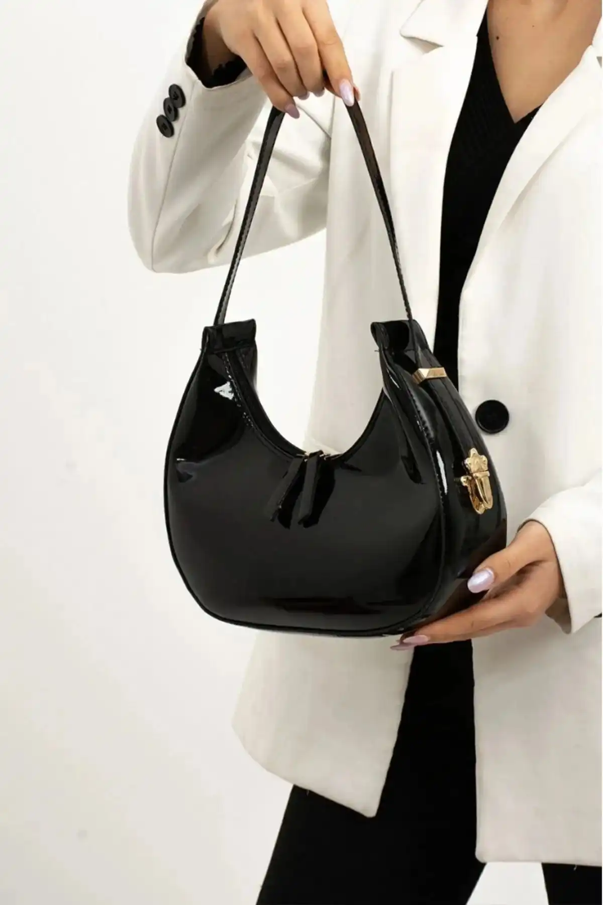 Mybag Kadın Rugan Deri Baget Cherry Bag: Fonksiyonel Aksesuar