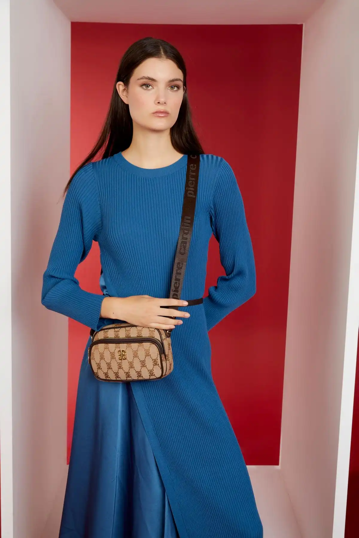 Pierre Cardin Kahve Kadın Çantası: Estetik ve Fonksiyonel Model