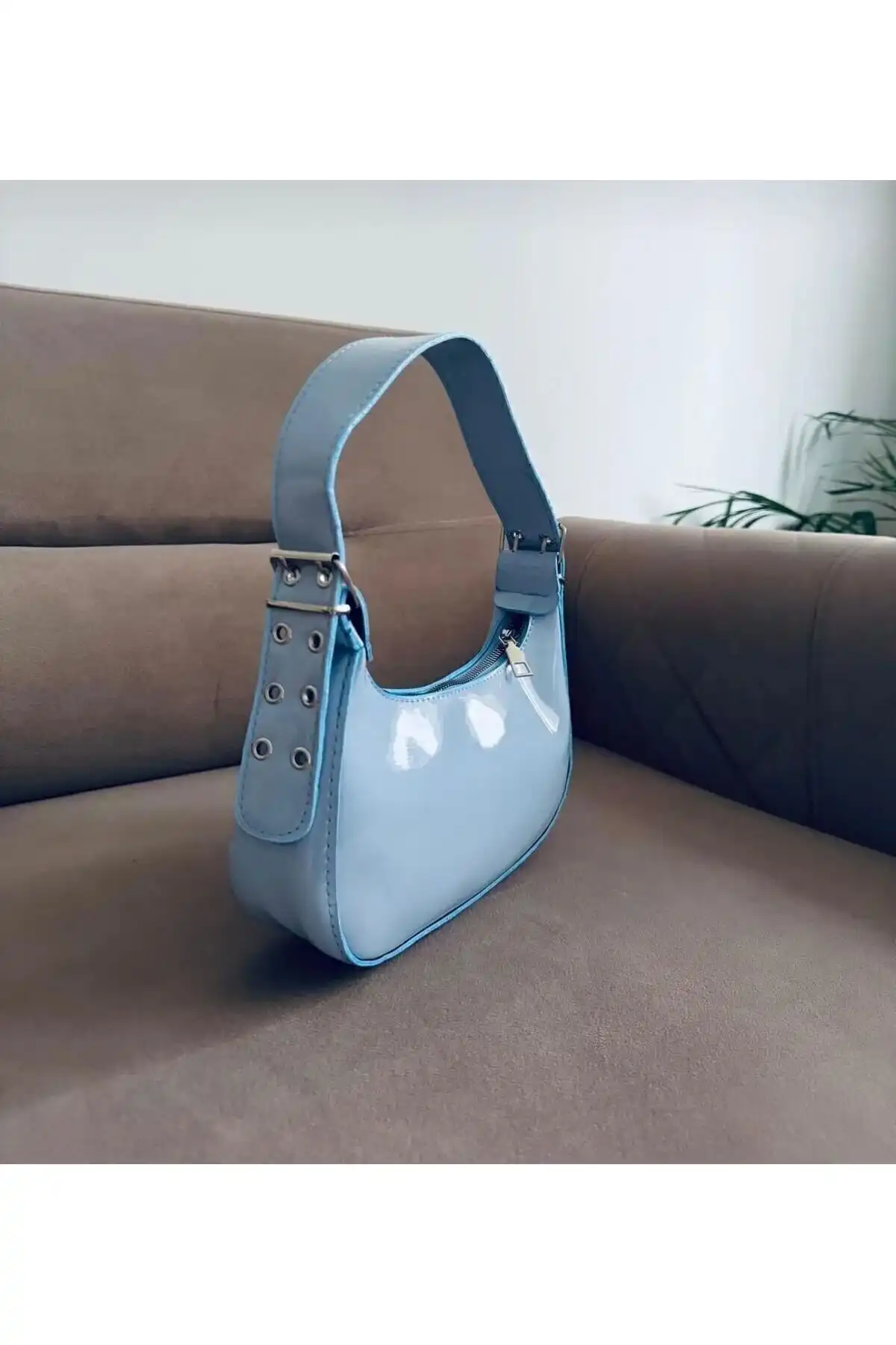 MODA ELF Kadın Rugan Mavi Kemer Detaylı Baget Kol Çantası İncelemesi