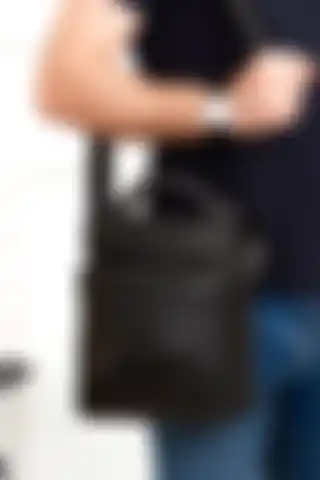 Yeniish Hakiki Kuzu Derisi Erkek El ve Omuz Çantası: Şık ve Fonksiyonel