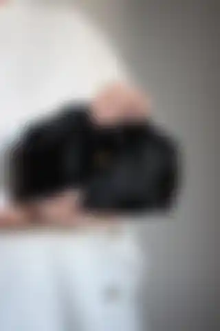 Molie Kadın Siyah Yansımalı Clutch Portföy Çanta ile Modern Şıklık