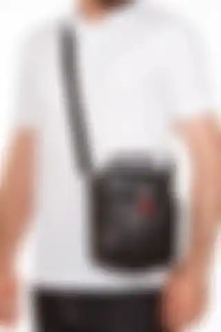 NEWISH POLO ACCESSORIES Baglina Siyah Deri El ve Omuz Çanta Özellikleri ve İncelemesi