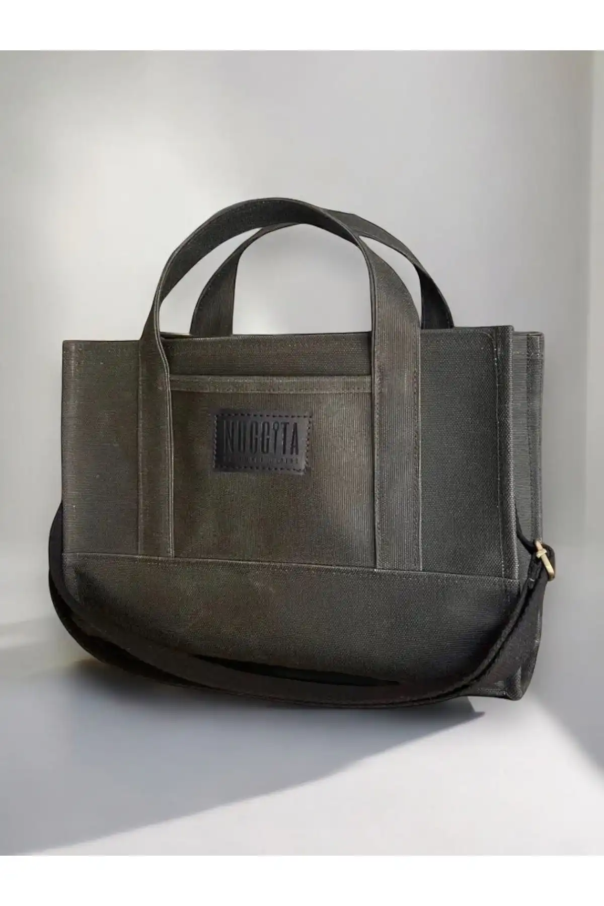 Nuggita Totebag Siyah Mumlu Kanvas Çanta Özellikleri ve İncelemesi