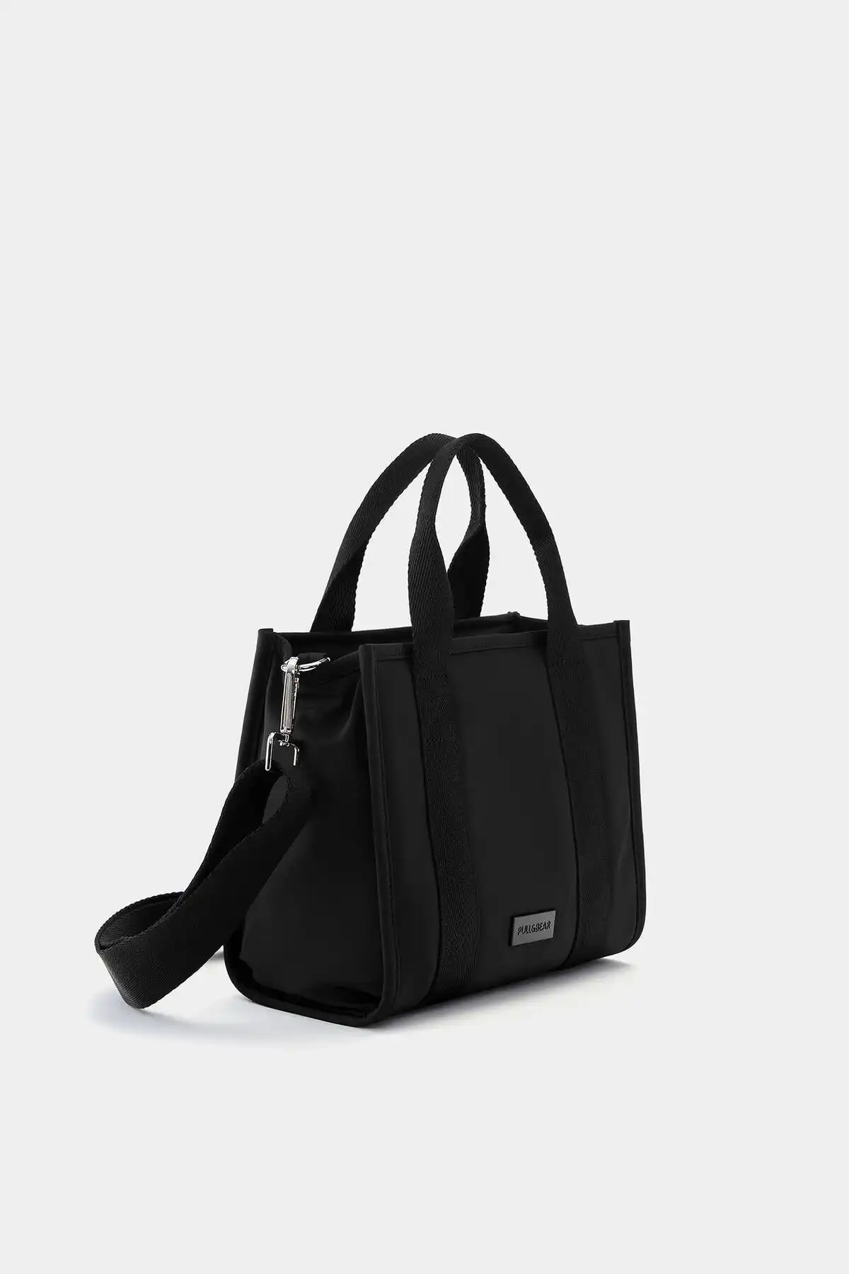Pull & Bear Mini Tote Çanta: Tasarım, Kullanım ve İnceleme Detayları