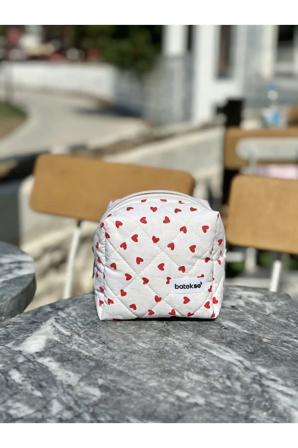 Batekso Mini Kırmızı Kalp Desenli Makyaj Çantası İncelemesi ve Özellikleri