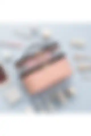 DEKOHOP Makyaj Malzeme Çantası ile Şık ve Pratik Taşıma Çözümü
