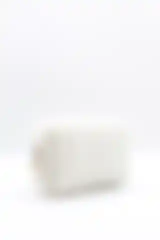 NOTHING Kadın Krem Peluş Seyahat Organizer Makyaj Çanta Ürününün Özellikleri