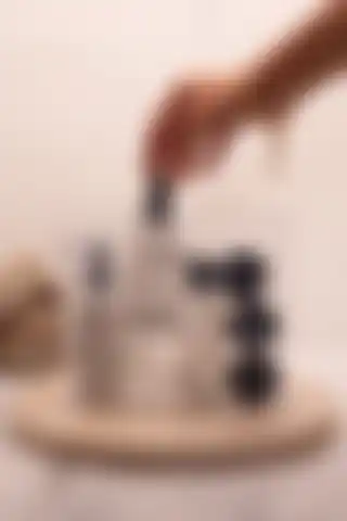 Homence Seyahat Makyaj Çantası ve Füme Şişe Seti ile Güvenli Taşıma