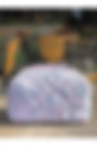 Batekso Çıtır Çiçek Desenli Makyaj Çantası ile Fonksiyonellik ve Şıklık