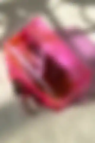 Synee Şeffaf Pembe PVC Makyaj Çantası İncelemesi: Şık ve Kullanışlı