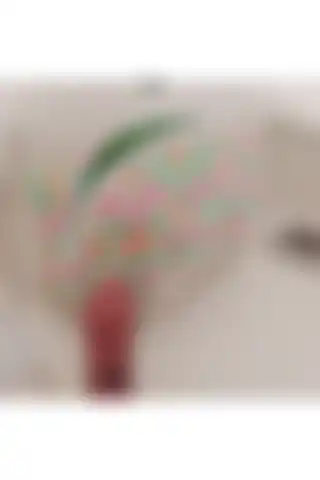 M&B Papatya Cenneti Makyaj Çantası: Şık ve Kullanışlı Seyahat Arkadaşı