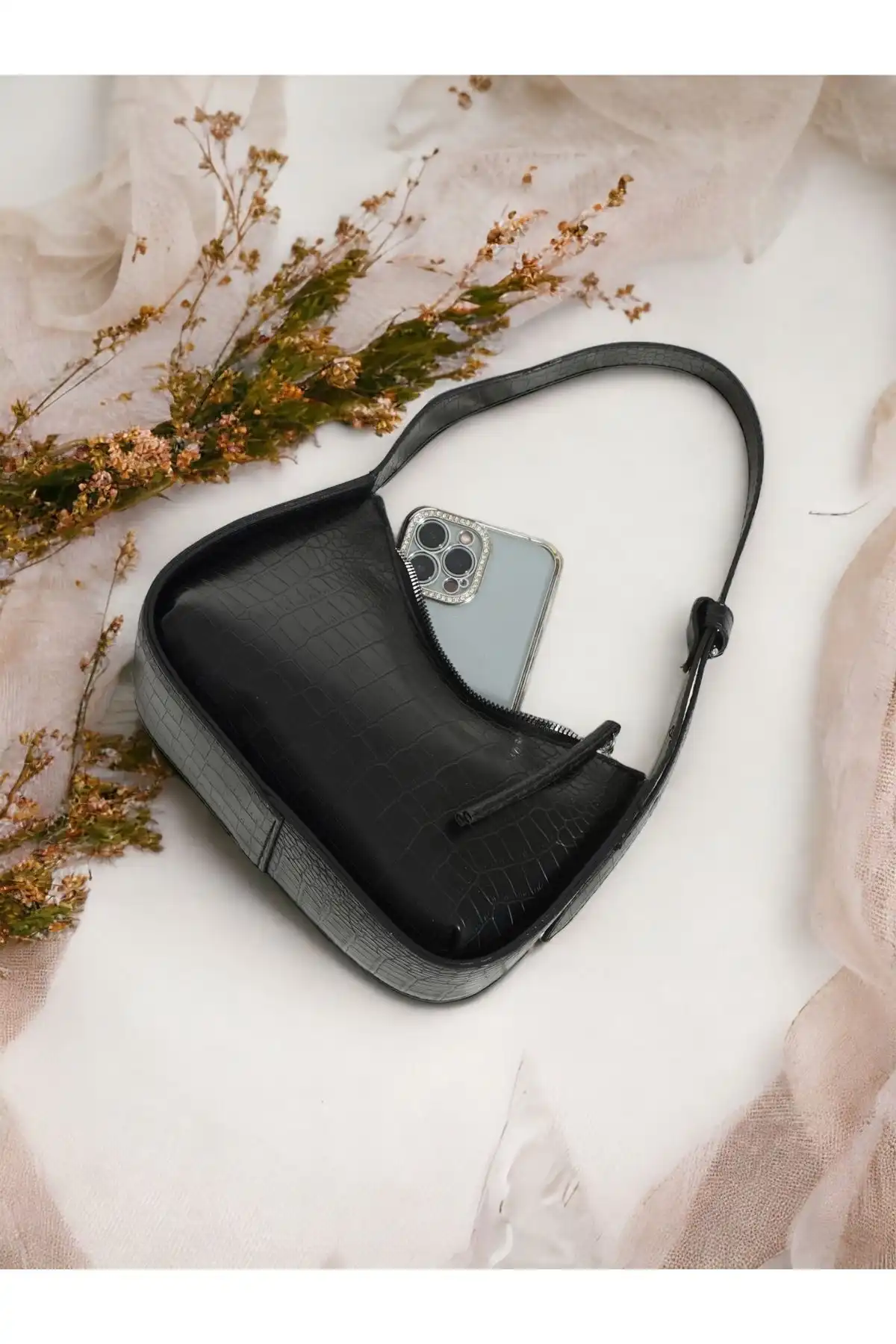 Bag&more Siyah Kadın Kroko Desenli Baget Çanta: Modern ve Kullanışlı