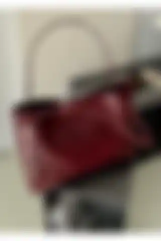MojevaAlia Bordo Yumuşak Deri Kadın Omuz Çantası Hakkında Bilgiler