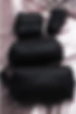 AİLY COSMETICS 4'lü Siyah Makyaj Çantası ile Kozmetik Düzeni Sağlayın