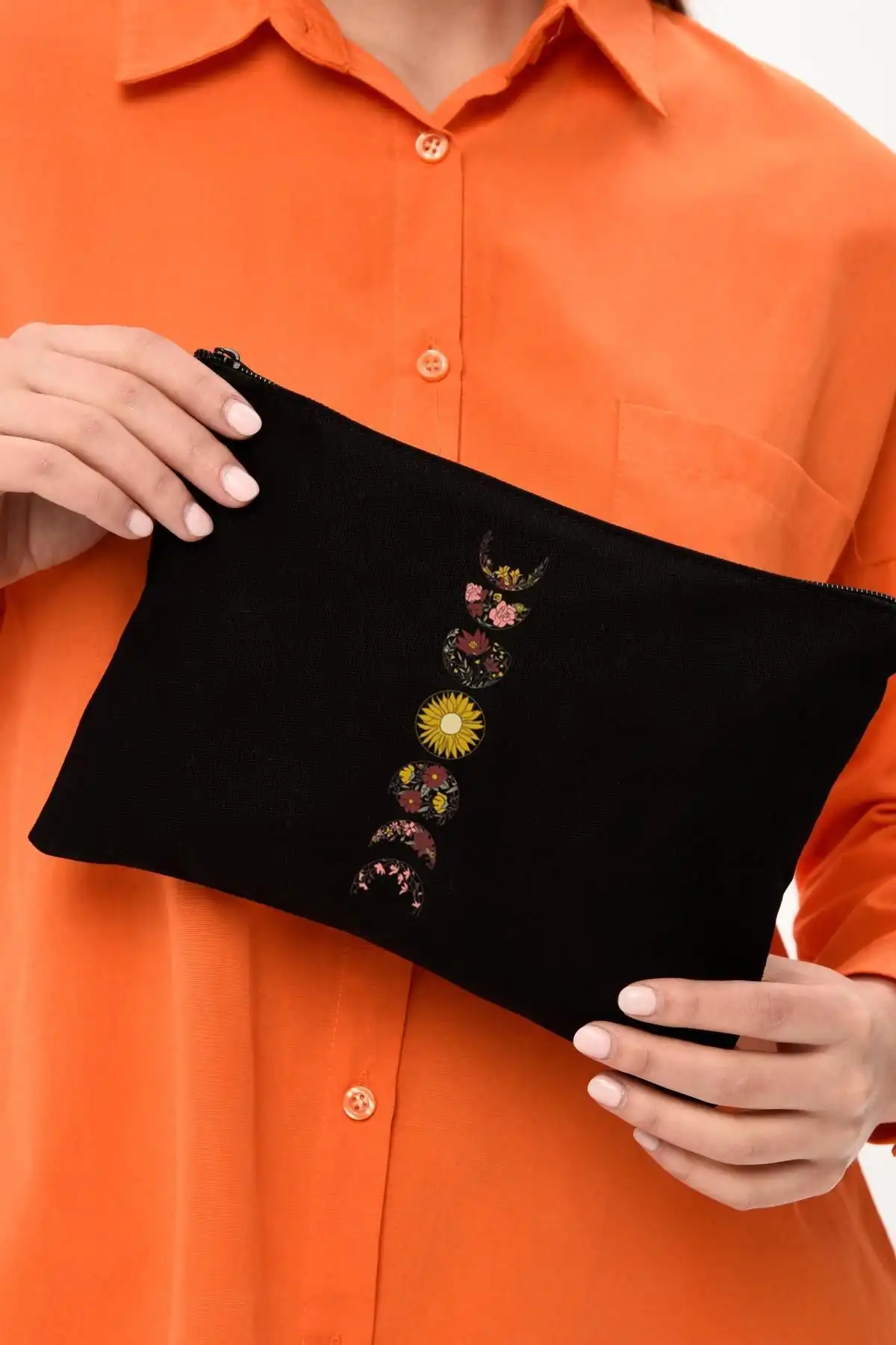Çınar Bez Clutch Yarım Ay Siyah Kanvas Makyaj Çantası: Şık ve Kullanışlı