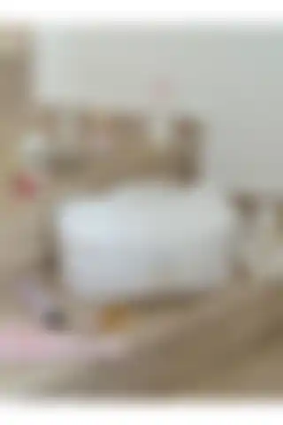 Punchiess Kırmızı Kalpli Seyahat Çantası: Estetik ve Fonksiyonellik