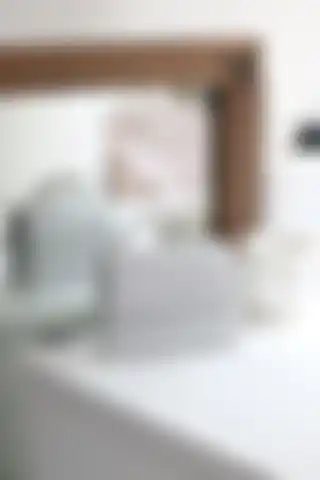 Moom Bag ve Nazart Kadın Çantaları: Hangisi Daha Şık Bir Tercih?