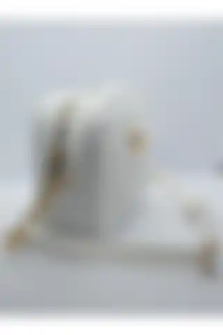 AWOSAKadın Beyaz Şık Desenli Omuz Çanta ile Tarzınızı Tamamlayın
