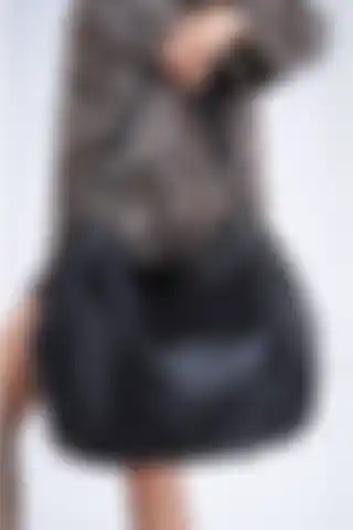 Solo Bag Kadın Siyah Yumuşak Deri Kol Omuz Çantası Hakkında Bilgiler