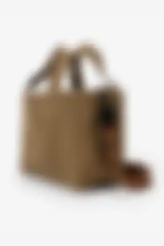 Goo Leather Goods Diana Çantası: Şıklık ve Dayanıklılık Bir Arada