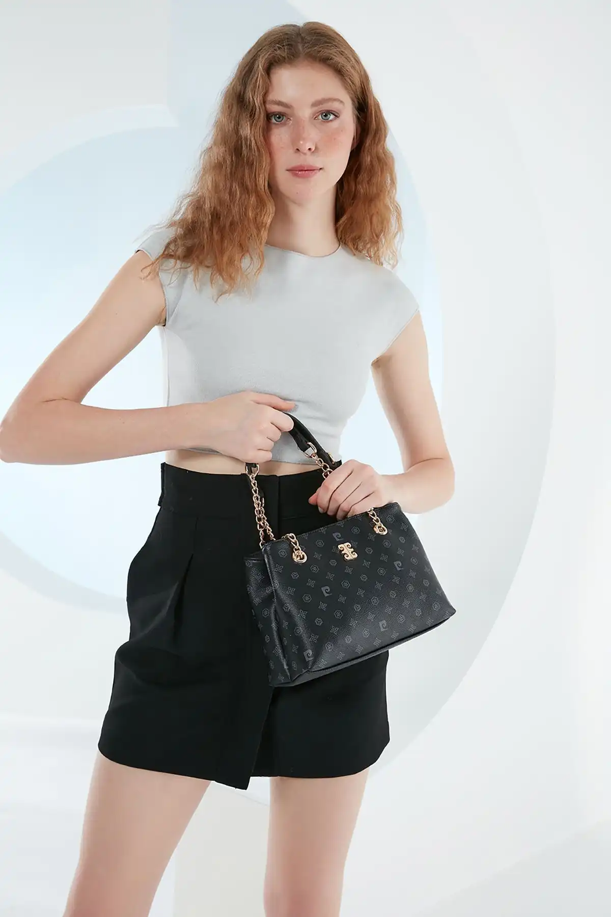 Pierre Cardin Siyah Monogram Kadın Omuz Çantası İncelemesi ve Özellikleri