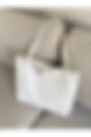 BAGLOVİS Büyük Boy Yumuşak Derili Kadın Çantası ile Şıklığı Yakalayın