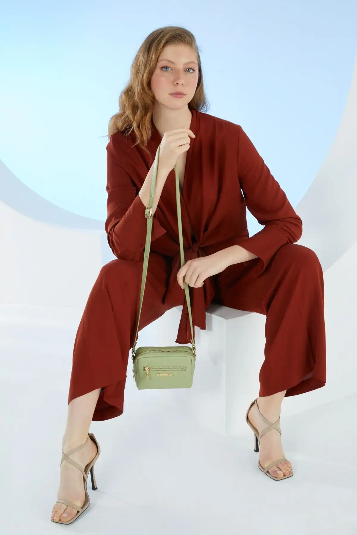 Pierre Cardin Floater Defne Yeşil Kadın Omuz Çantası: Modern ve Fonksiyonel