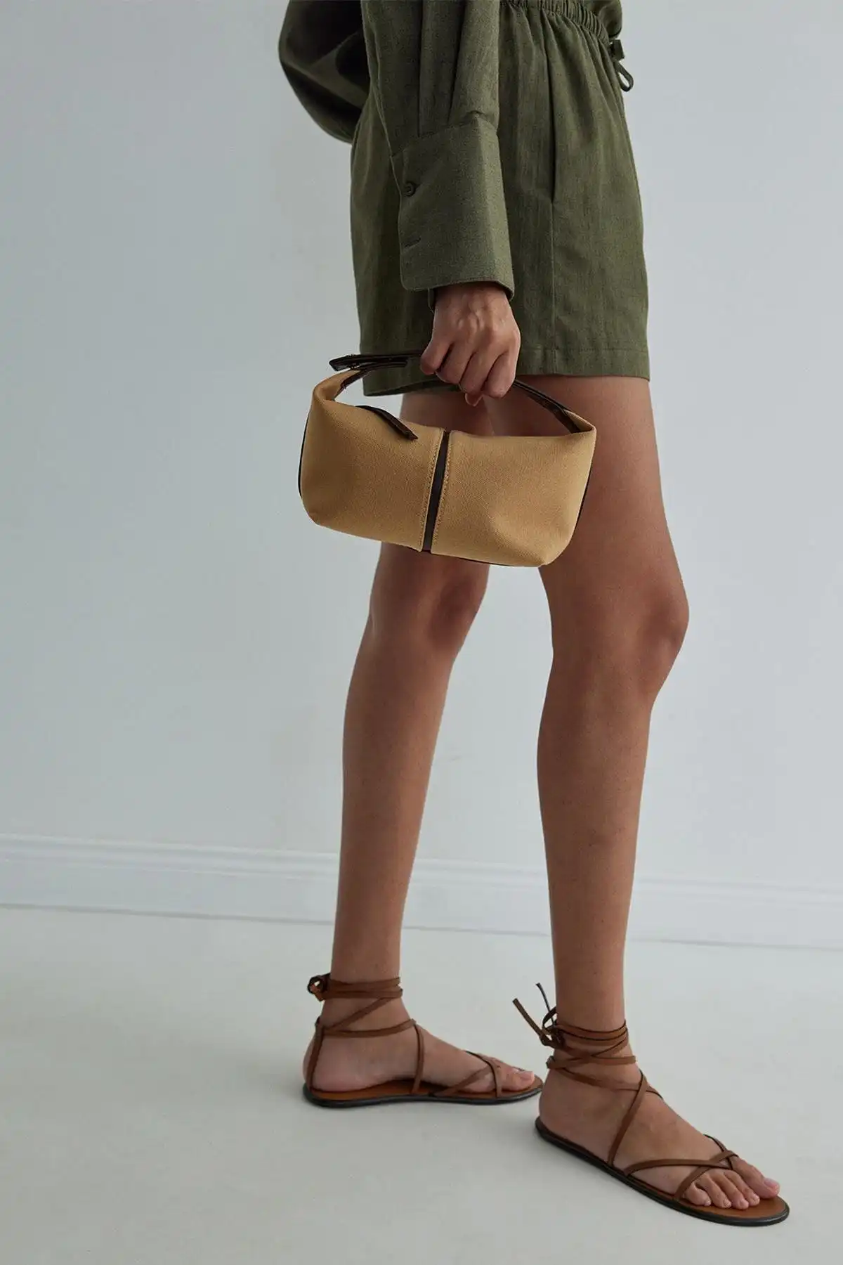Suud Collection Taba Archi Bag: Minimalist ve Fonksiyonel Kadın Çantası