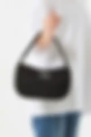 Fullamoda Fermuarlı Çanta: Şıklık ve Fonksiyonellik Bir Arada